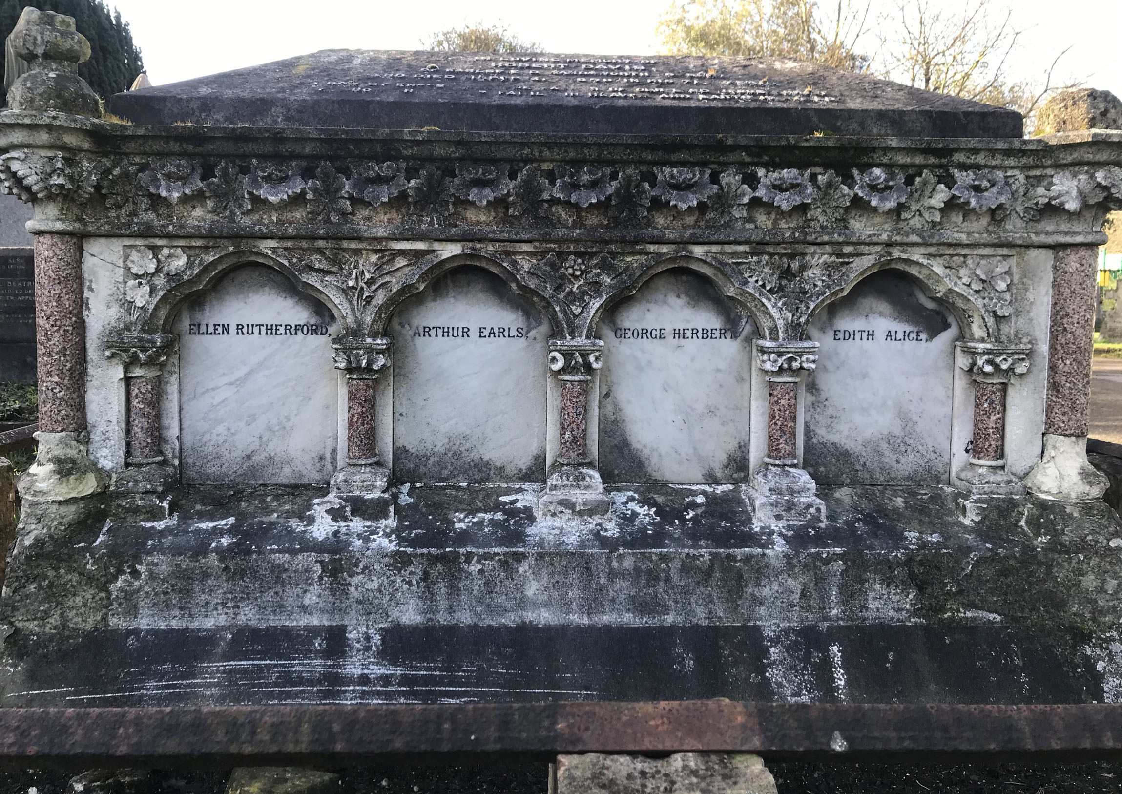 RDgrave4